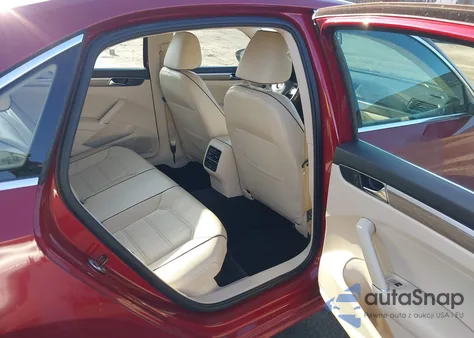 2017 Volkswagen Passat 1.8T Se из США, поврежденный, VIN 1VWBT7A31HC051399